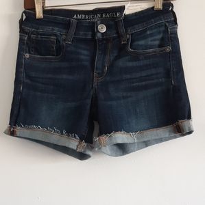 American Eagle Outfitters|| Midi Shorts